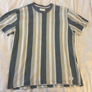 Hollister T-shirt. Size Large